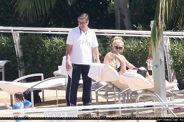 Бритни проводит время с детьми на свежем воздухе20.jpg(Бритни Спирс, Britney Spears)