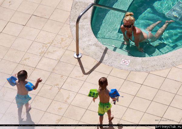 Бритни проводит время с детьми на свежем воздухе43.jpg(Бритни Спирс, Britney Spears)