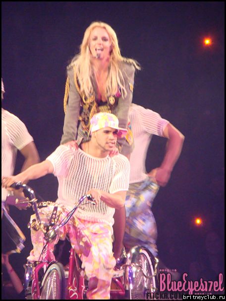 Фотографии с концерта Бритни в Торонто (Фото среднего качества)33.png(Бритни Спирс, Britney Spears)