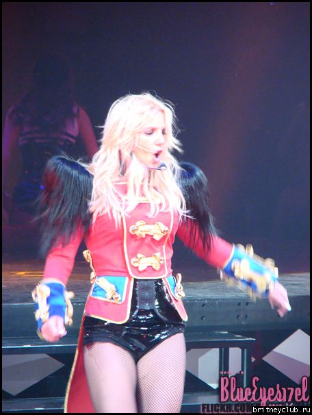 Фотографии с концерта Бритни в Торонто (Фото среднего качества)49.png(Бритни Спирс, Britney Spears)
