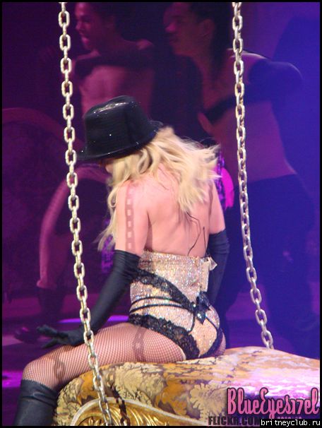 Фотографии с концерта Бритни в Торонто (Фото среднего качества)64.png(Бритни Спирс, Britney Spears)