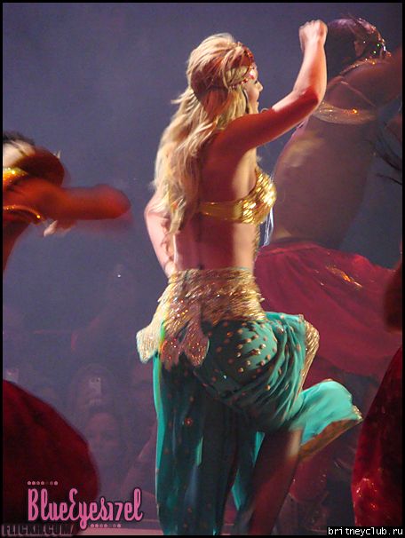Фотографии с концерта Бритни в Торонто (Фото среднего качества)75.png(Бритни Спирс, Britney Spears)