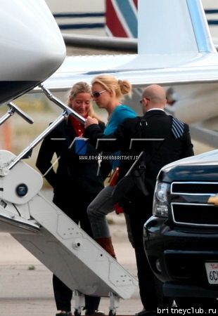 Бритни улетает в Сакраменто08.jpg(Бритни Спирс, Britney Spears)