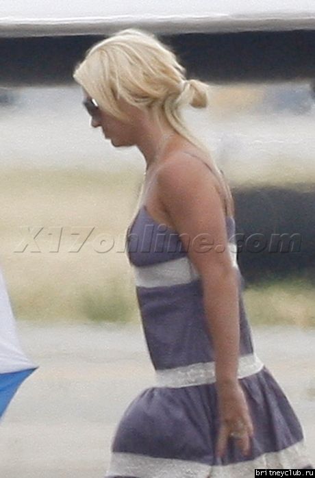 Бритни улетает из аэропорта Van Nuys01.jpg(Бритни Спирс, Britney Spears)