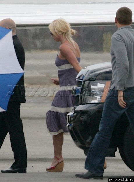 Бритни улетает из аэропорта Van Nuys05.jpg(Бритни Спирс, Britney Spears)