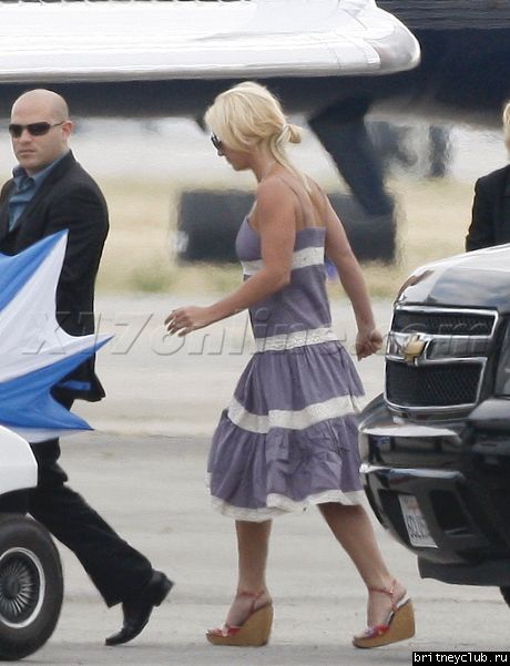 Бритни улетает из аэропорта Van Nuys14.jpg(Бритни Спирс, Britney Spears)