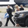Бритни улетает из аэропорта Van Nuys