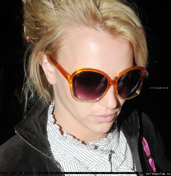 Бритни возвращается в отель после концерта002.jpg(Бритни Спирс, Britney Spears)