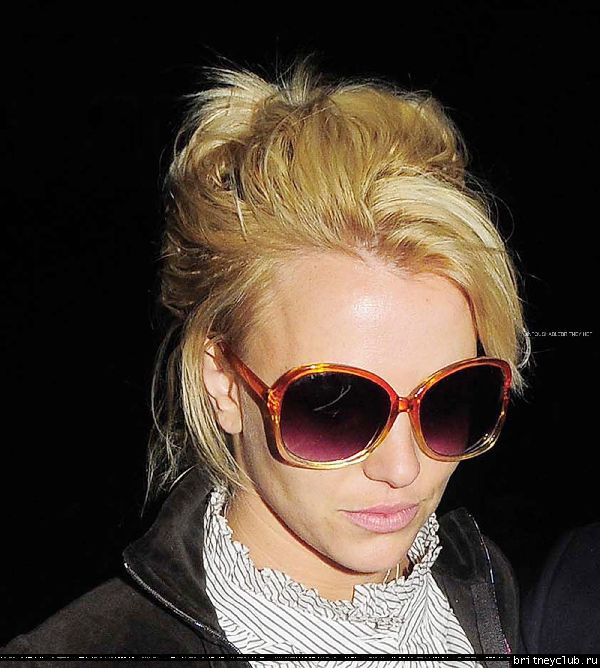 Бритни возвращается в отель после концерта035.jpg(Бритни Спирс, Britney Spears)