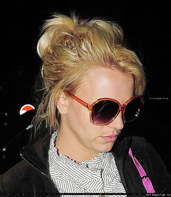 Бритни возвращается в отель после концерта049.jpg(Бритни Спирс, Britney Spears)