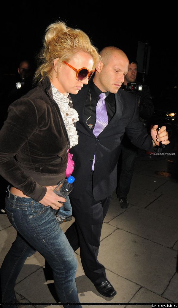 Бритни возвращается в отель после концерта059.jpg(Бритни Спирс, Britney Spears)