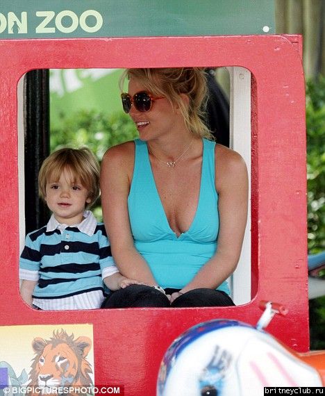 Бритни с детьми в зоопарке35.jpg(Бритни Спирс, Britney Spears)