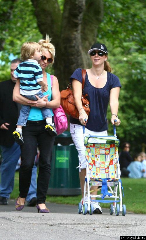 Бритни с детьми в зоопарке39.jpg(Бритни Спирс, Britney Spears)