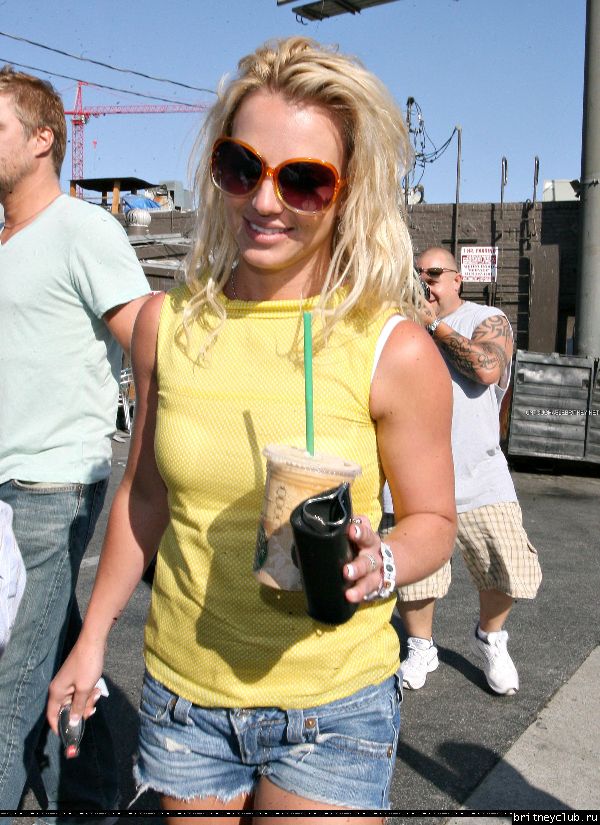 Бритни в Starbucks50.jpg(Бритни Спирс, Britney Spears)