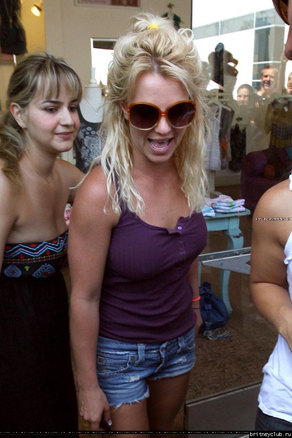 Бритни на шоппинге в Беверли Хиллз131.jpg(Бритни Спирс, Britney Spears)