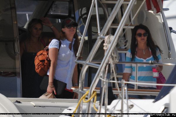 Бритни с детьми отдыхают на яхте22.jpg(Бритни Спирс, Britney Spears)
