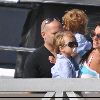 Бритни с детьми отдыхают на яхте