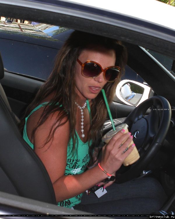 Бритни в  Starbucks 64.jpg(Бритни Спирс, Britney Spears)