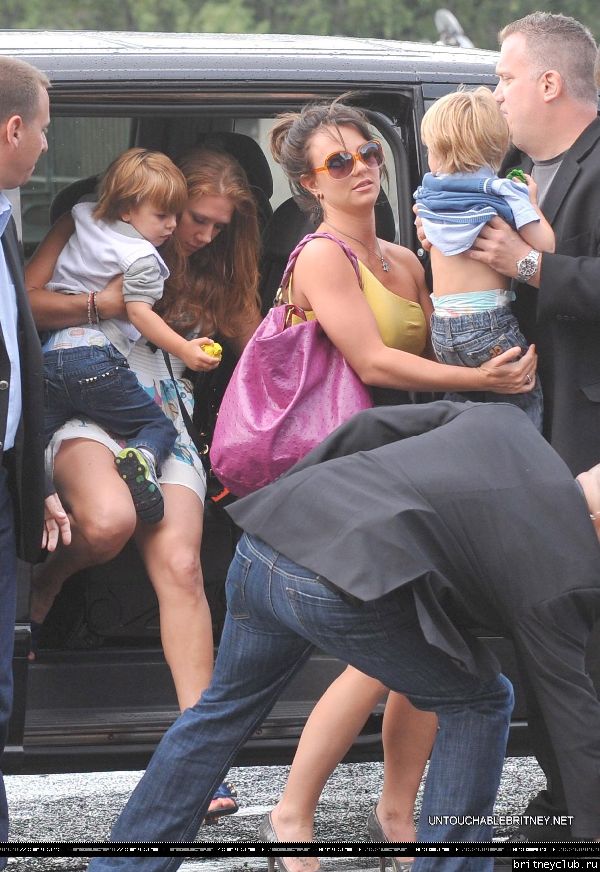 Бритни с детьми приехали к Эйфелевой башне31.jpg(Бритни Спирс, Britney Spears)