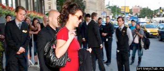 Бритни уезжает из гостиницы в Стокгольме2.jpg(Бритни Спирс, Britney Spears)