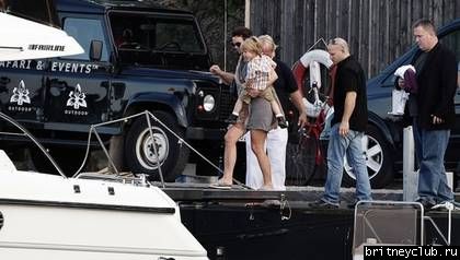 Бритни отдыхает на яхте в Стокгольме3.jpg(Бритни Спирс, Britney Spears)