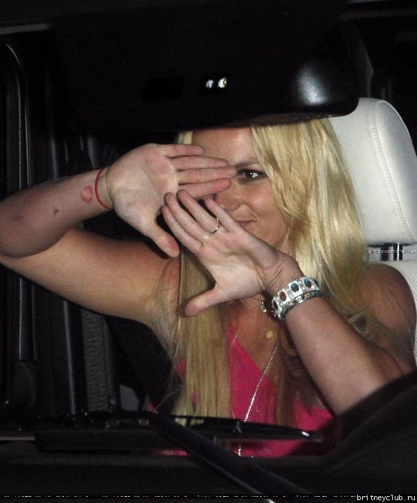 Бритни уезжает из салона Andy Le Compte41.jpg(Бритни Спирс, Britney Spears)