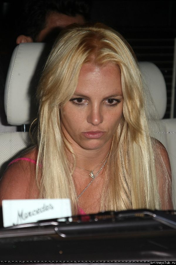 Бритни уезжает из салона Andy Le Compte42.jpg(Бритни Спирс, Britney Spears)