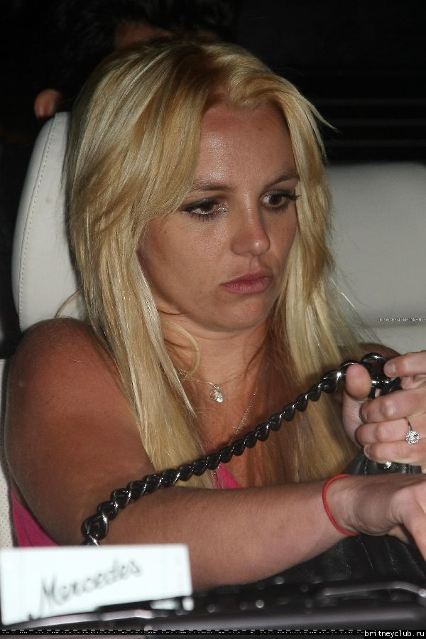 Бритни уезжает из салона Andy Le Compte44.jpg(Бритни Спирс, Britney Spears)