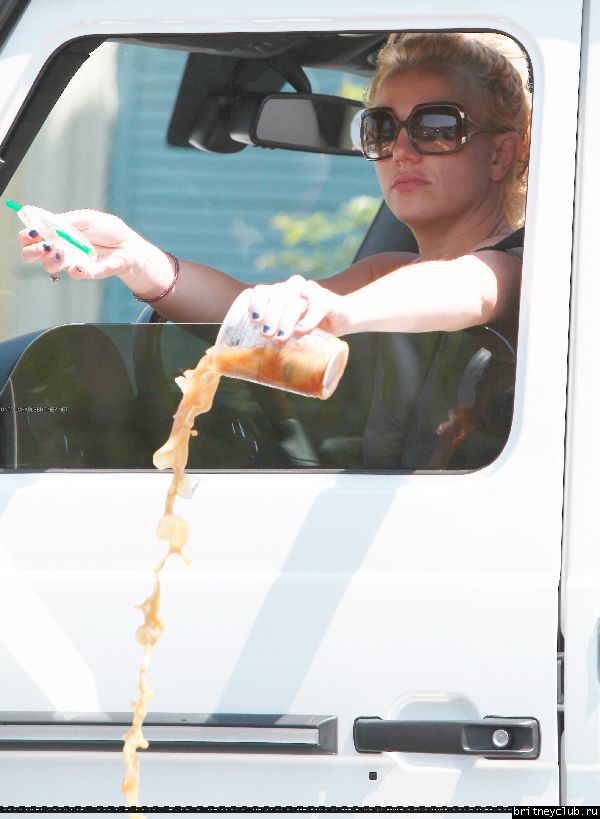 Бритни у Starbucks14.jpg(Бритни Спирс, Britney Spears)