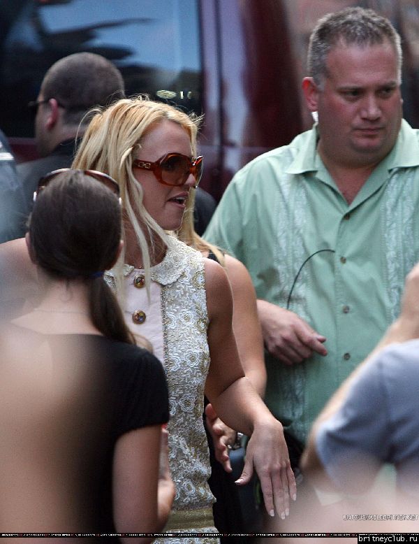Бритни катается на двухэтажном автобусе по  Нью-Йорку76.jpg(Бритни Спирс, Britney Spears)