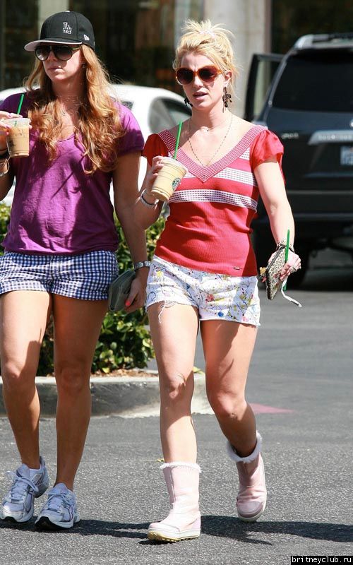 Бритни посещает Starbucks06.jpg(Бритни Спирс, Britney Spears)
