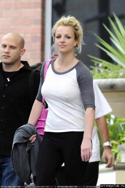 Бритни уезжает из отеля Hyatt в Перте05.jpg(Бритни Спирс, Britney Spears)