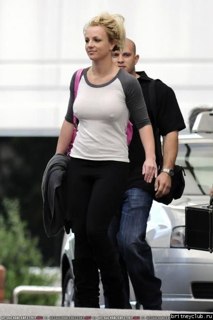Бритни уезжает из отеля Hyatt в Перте16.jpg(Бритни Спирс, Britney Spears)