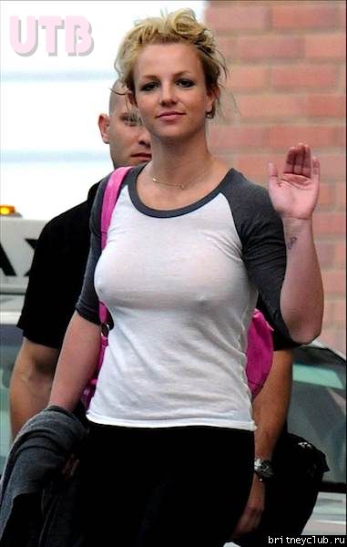 Бритни уезжает из отеля Hyatt в Перте19.jpg(Бритни Спирс, Britney Spears)