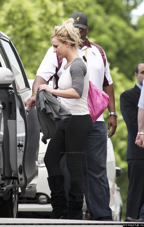 Бритни уезжает из отеля Hyatt в Перте30.jpg(Бритни Спирс, Britney Spears)