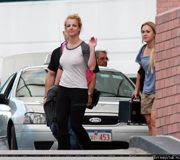 Бритни уезжает из отеля Hyatt в Перте42.jpg(Бритни Спирс, Britney Spears)