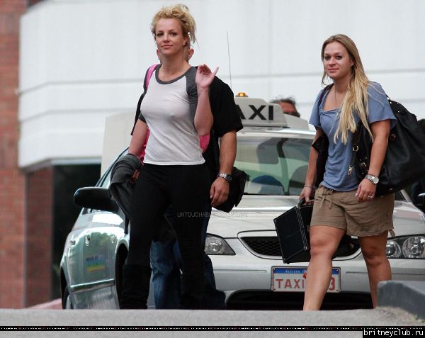 Бритни уезжает из отеля Hyatt в Перте46.jpg(Бритни Спирс, Britney Spears)