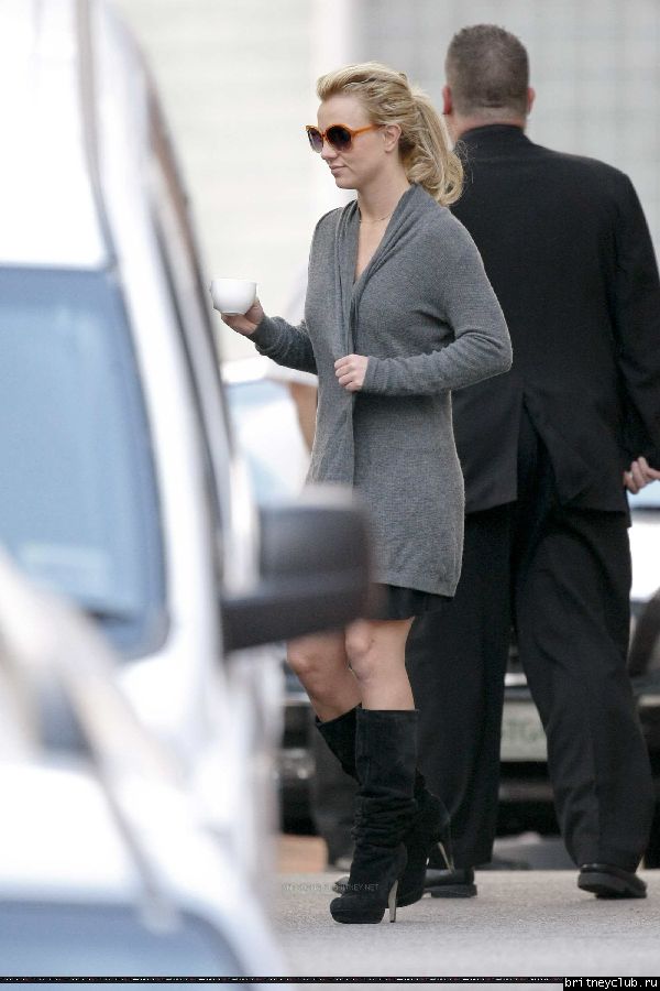 Бритни уезжает из отеля Hyatt14.jpg(Бритни Спирс, Britney Spears)