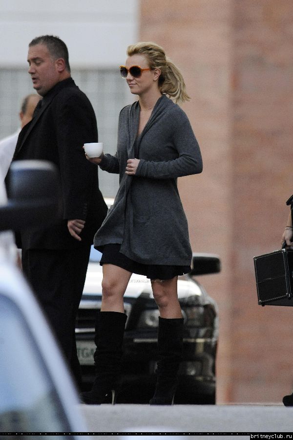 Бритни уезжает из отеля Hyatt35.jpg(Бритни Спирс, Britney Spears)