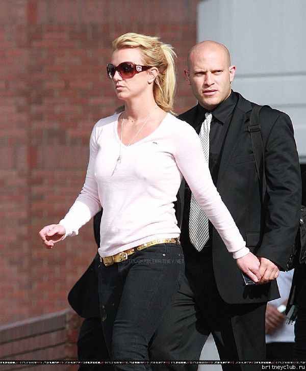 Бритни уезжает из отеля Hyatt46.jpg(Бритни Спирс, Britney Spears)
