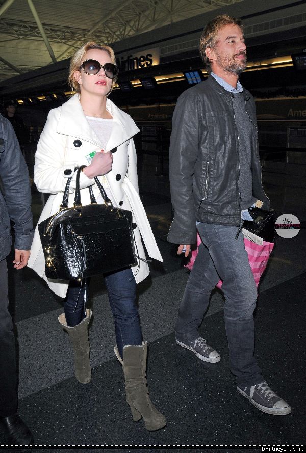 Бритни и Джейсон в аэропорту JFK13.jpg(Бритни Спирс, Britney Spears)