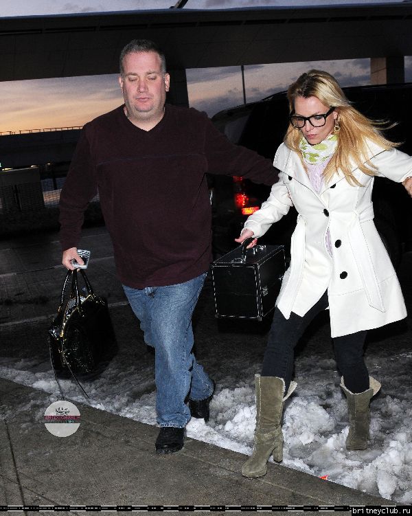Бритни в аэропорту JFK в Нью-Йорке09.jpg(Бритни Спирс, Britney Spears)