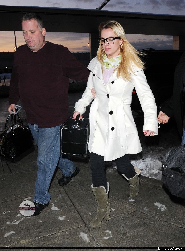 Бритни в аэропорту JFK в Нью-Йорке13.jpg(Бритни Спирс, Britney Spears)