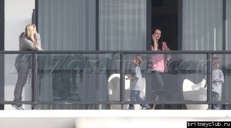 Бритни с детьми в отеле Mondrian14.jpg(Бритни Спирс, Britney Spears)