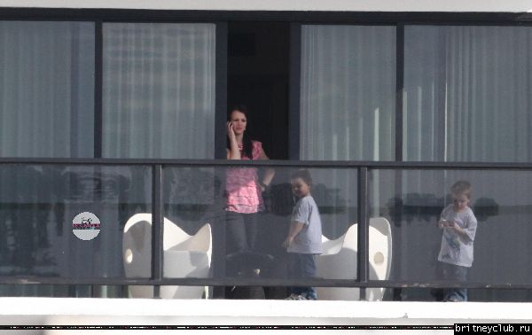 Бритни с детьми в отеле Mondrian40.jpg(Бритни Спирс, Britney Spears)