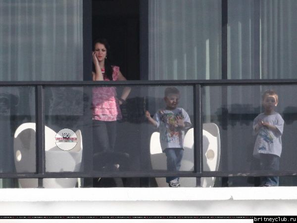 Бритни с детьми в отеле Mondrian41.jpg(Бритни Спирс, Britney Spears)
