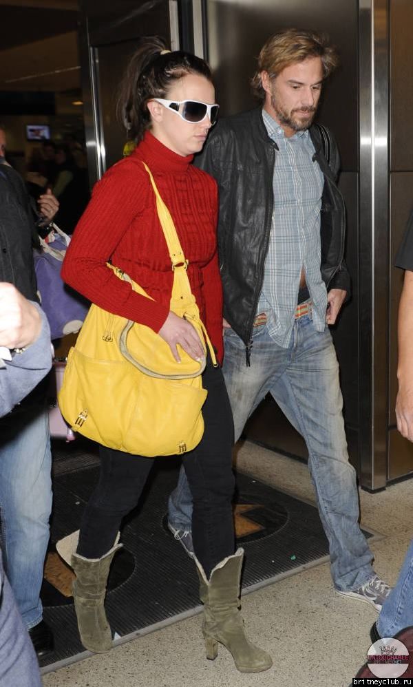 Бритни и Джейсон в аэропорту Майями45.jpg(Бритни Спирс, Britney Spears)