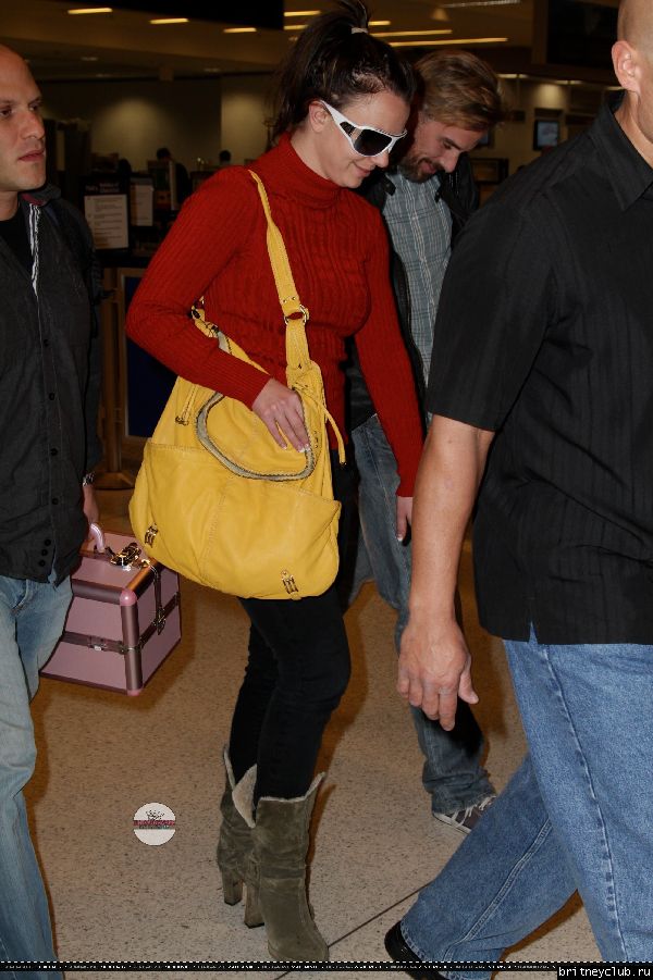 Бритни и Джейсон в аэропорту Майями57.jpg(Бритни Спирс, Britney Spears)