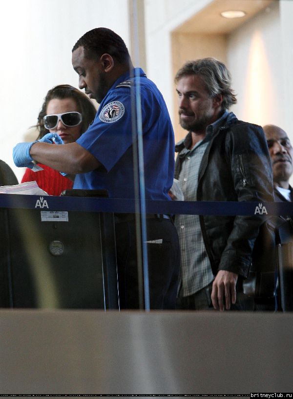 Бритни и Джейсон в аэропорту LAX20.jpg(Бритни Спирс, Britney Spears)
