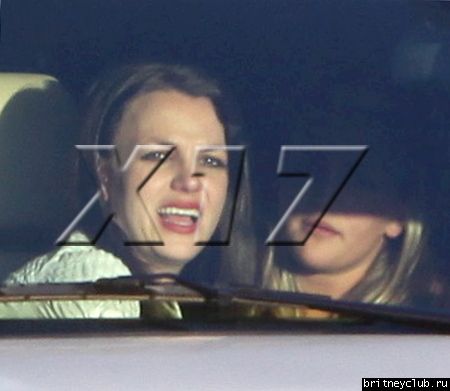 Бритни и Джейми Линн в Лос-Анджелесе01.jpg(Бритни Спирс, Britney Spears)
